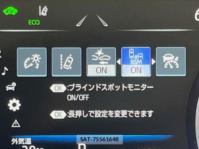 Toyota CROWN SEDAN 2021-04 7561984-5