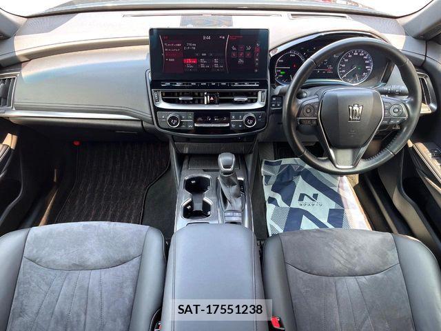 Toyota CROWN SEDAN 2021-05 7615874-1