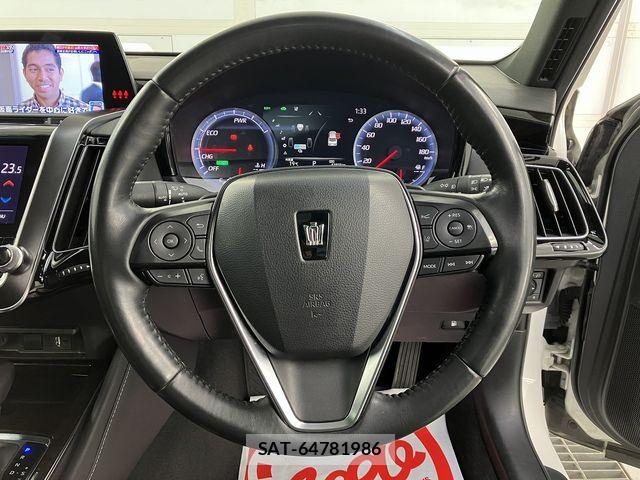 Toyota CROWN SEDAN 2018-09 7615875-9