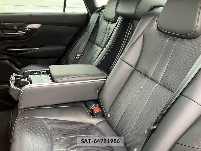Toyota CROWN SEDAN 2018-09 7615875-15