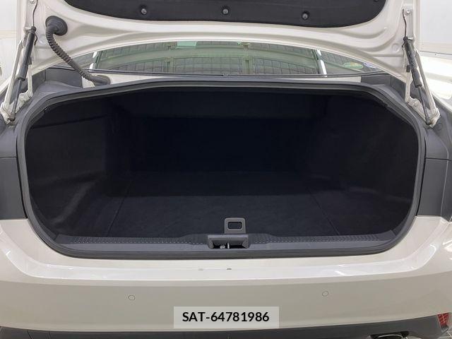 Toyota CROWN SEDAN 2018-09 7615875-16