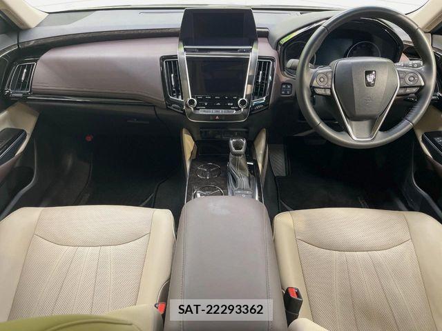 Toyota CROWN SEDAN 2019-03 7615865-1