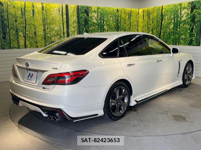 Toyota CROWN SEDAN 2018-07 7615867-16