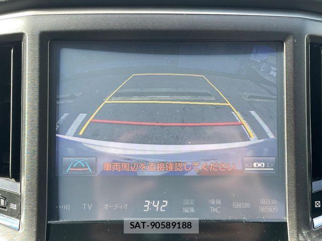 Toyota CROWN SEDAN 2017-01 7615877-4