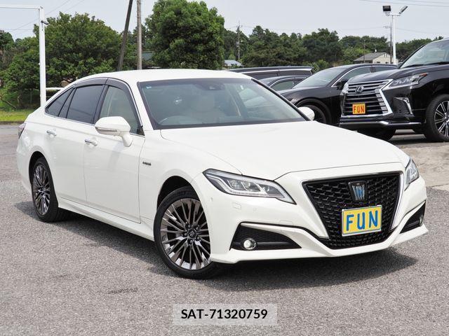 Toyota CROWN SEDAN 2019-01 7722263-2
