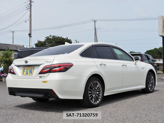 Toyota CROWN SEDAN 2019-01 7722263-4