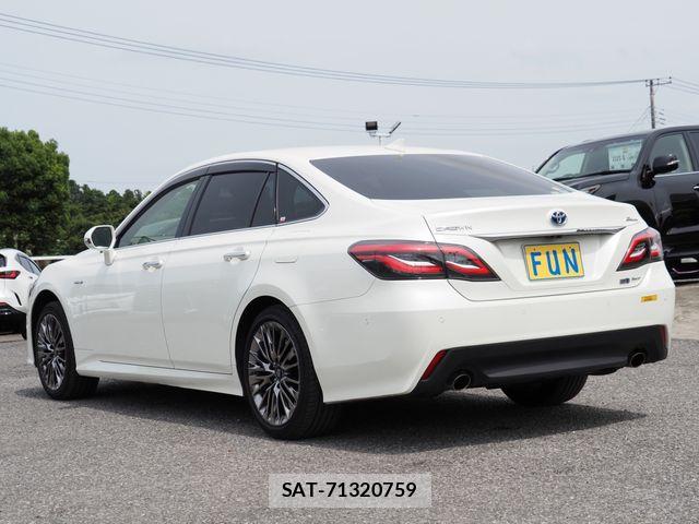 Toyota CROWN SEDAN 2019-01 7722263-5