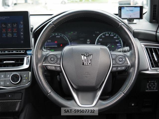 Toyota CROWN SEDAN 2021-02 7783893-17