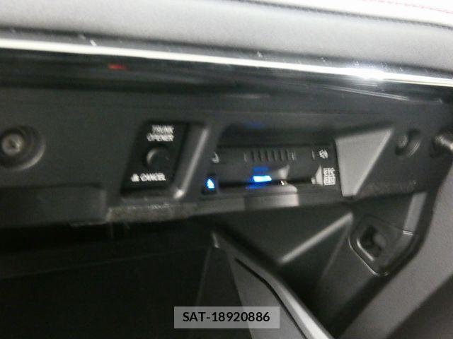 Toyota CROWN SEDAN 2020-06 7783892-24