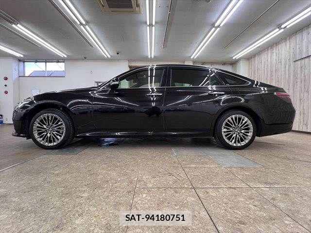 Toyota CROWN SEDAN 2018-12 7961054-19