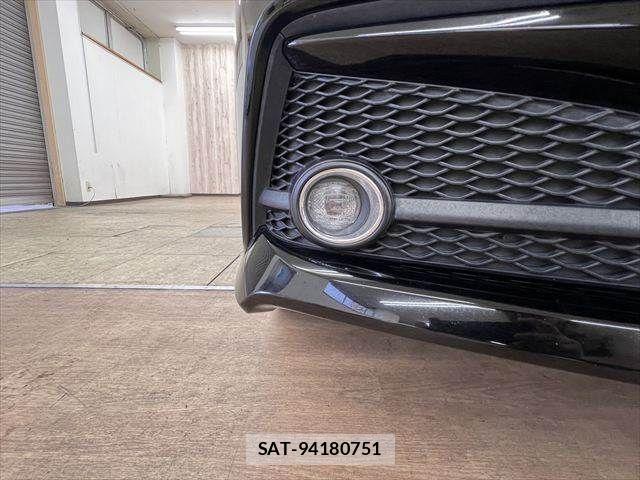 Toyota CROWN SEDAN 2018-12 7961054-23
