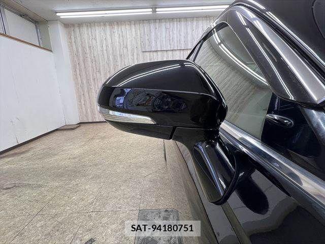 Toyota CROWN SEDAN 2018-12 7961054-25