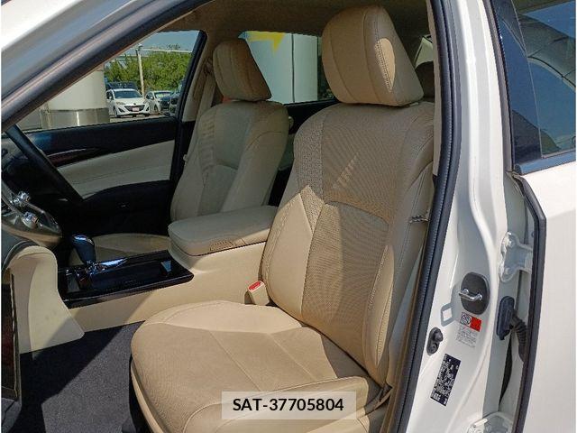 Toyota CROWN SEDAN 2017-04 7961053-13
