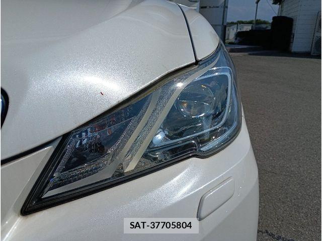 Toyota CROWN SEDAN 2017-04 7961053-27