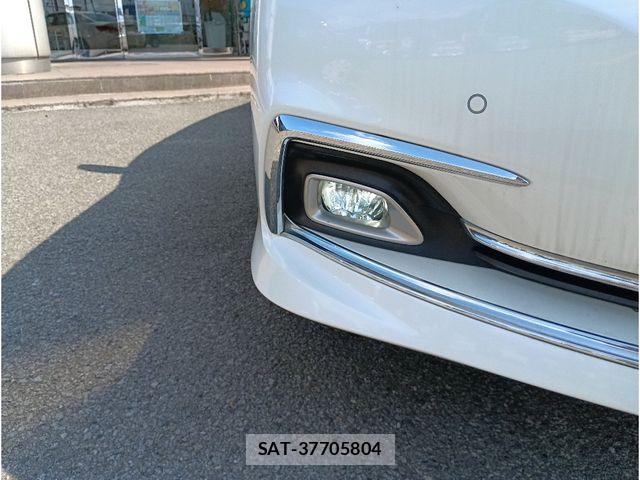 Toyota CROWN SEDAN 2017-04 7961053-29