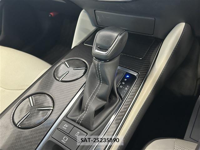 Toyota CROWN SEDAN 2018-11 7978909-17