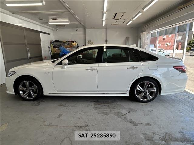 Toyota CROWN SEDAN 2018-11 7978909-4