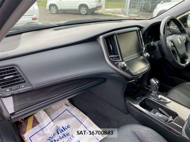 Toyota CROWN SEDAN 2015-02 7978908-13