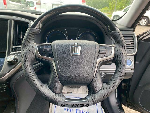 Toyota CROWN SEDAN 2015-02 7978908-15