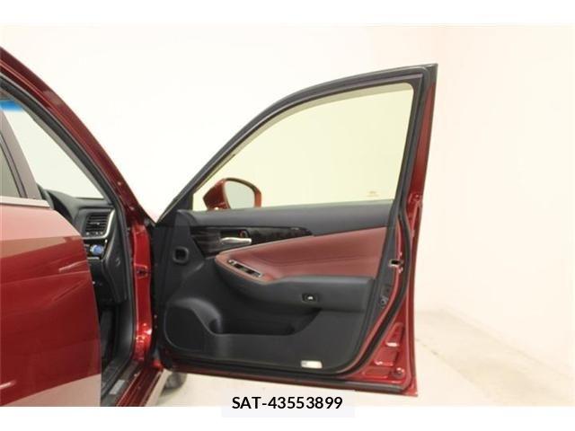 Toyota CROWN SEDAN 2015-11 8035078-29