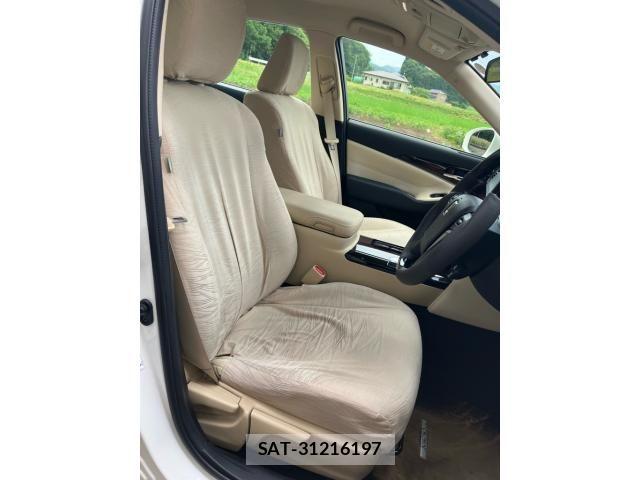 Toyota CROWN SEDAN 2016-09 8035085-18