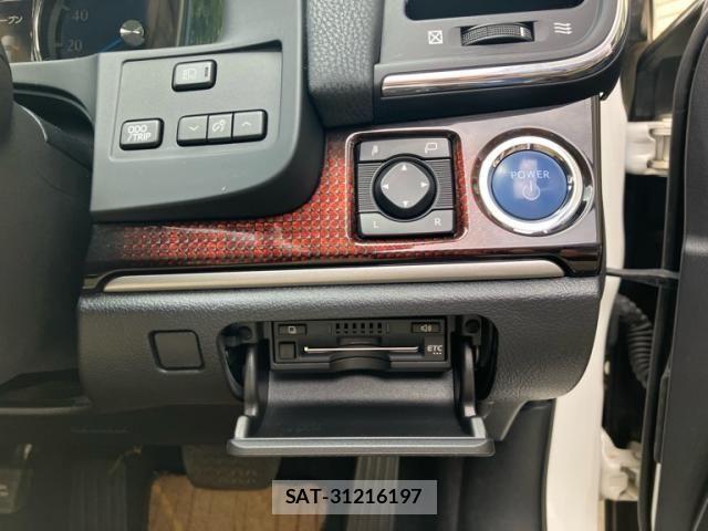 Toyota CROWN SEDAN 2016-09 8035085-20