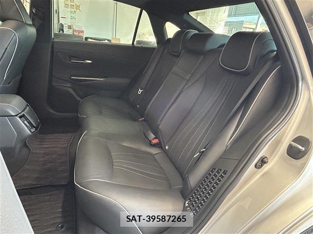 Toyota CROWN SEDAN 2019-04 8035077-25
