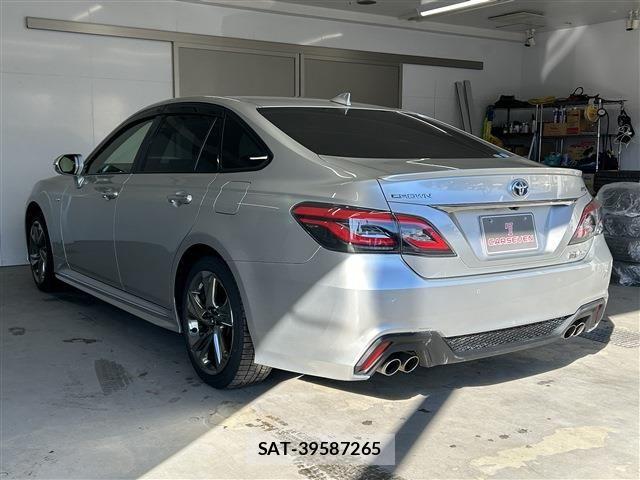 Toyota CROWN SEDAN 2019-04 8035077-6