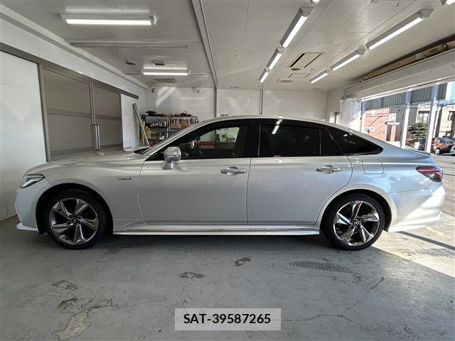 Toyota CROWN SEDAN 2019-04 8035077-7