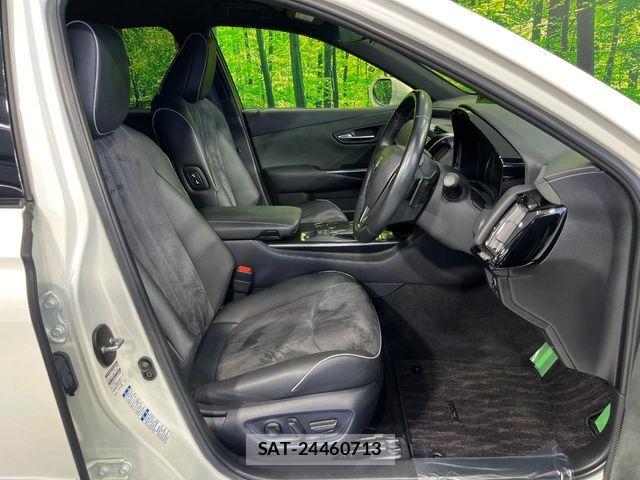 Toyota CROWN SEDAN 2019-06 8035074-7