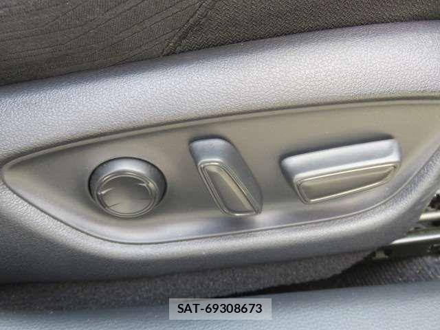 Toyota CROWN SEDAN 2020-04 8035075-17