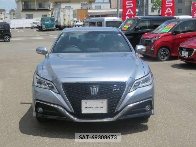 Toyota CROWN SEDAN 2020-04 8035075-22