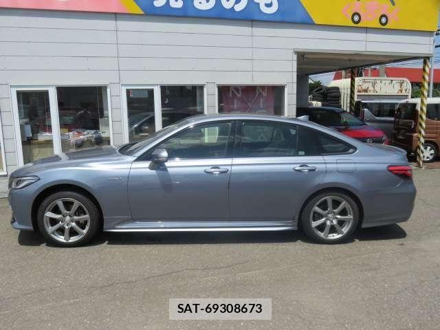 Toyota CROWN SEDAN 2020-04 8035075-23