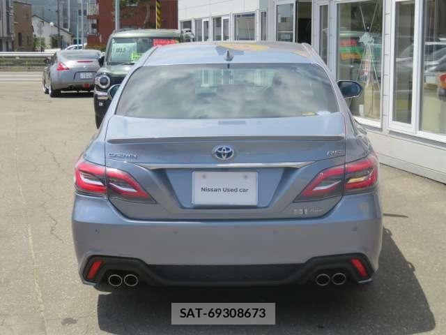 Toyota CROWN SEDAN 2020-04 8035075-24