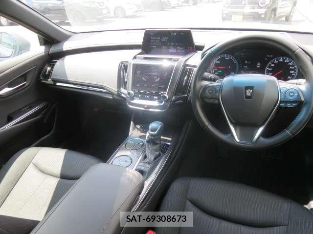 Toyota CROWN SEDAN 2020-04 8035075-2