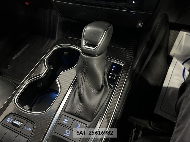 Toyota CROWN SEDAN 2021-02 8035076-18