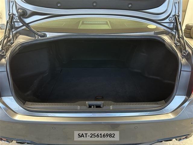 Toyota CROWN SEDAN 2021-02 8035076-27