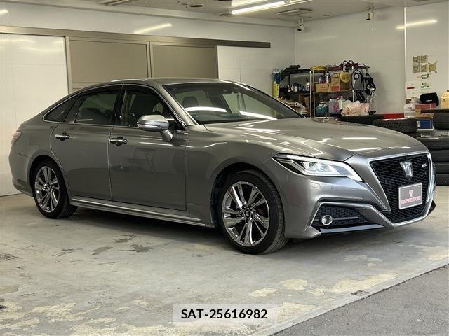 Toyota CROWN SEDAN 2021-02 8035076-2