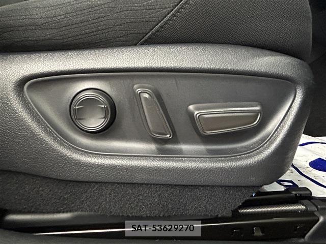 Toyota CROWN SEDAN 2020-07 8073408-23