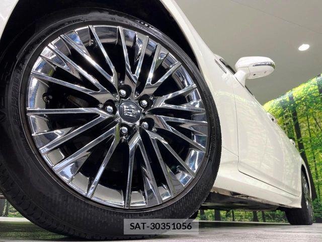 Toyota CROWN SEDAN 2018-09 8073407-13