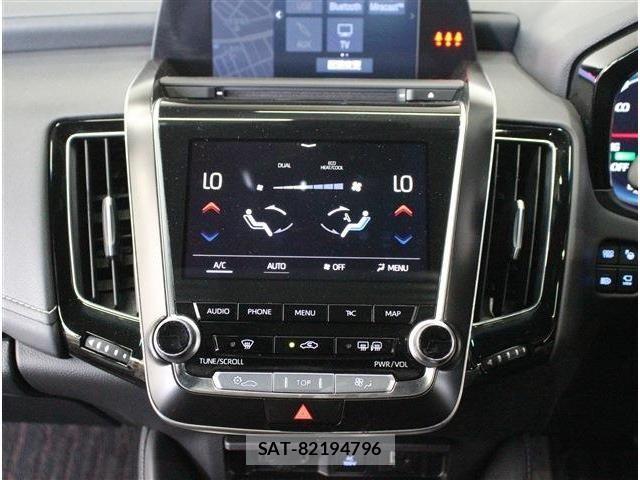 Toyota CROWN SEDAN 2019-11 8073409-18