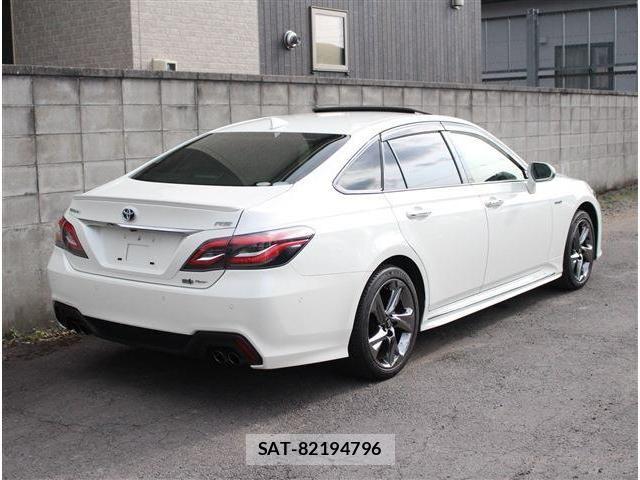 Toyota CROWN SEDAN 2019-11 8073409-6