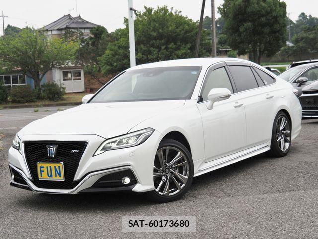 Toyota CROWN SEDAN 2022-04 8098682-0