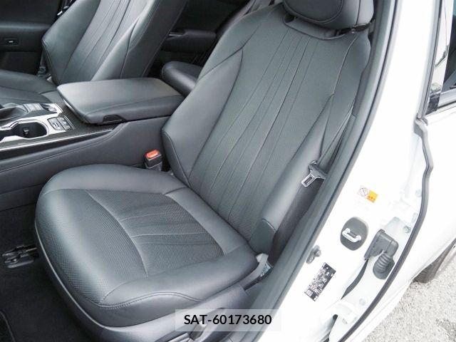 Toyota CROWN SEDAN 2022-04 8098682-10