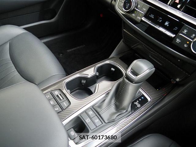 Toyota CROWN SEDAN 2022-04 8098682-25
