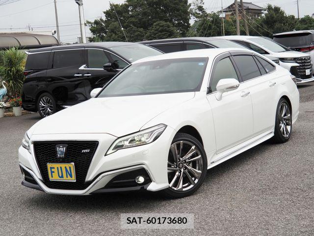 Toyota CROWN SEDAN 2022-04 8098682-3