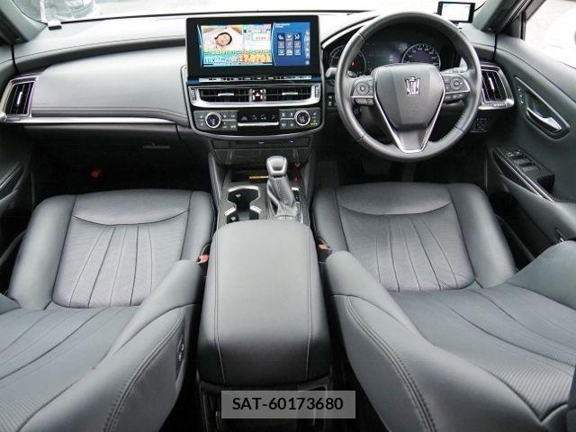 Toyota CROWN SEDAN 2022-04 8098682-8