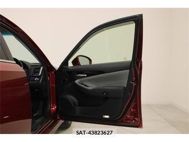 Toyota CROWN SEDAN 2016-12 8098683-28