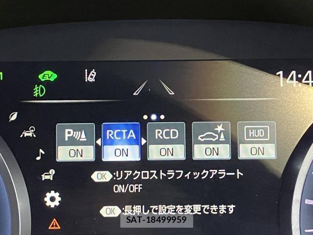 Toyota CROWN SEDAN 2021-02 8129536-13