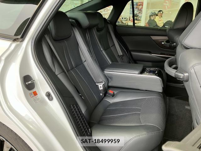 Toyota CROWN SEDAN 2021-02 8129536-19